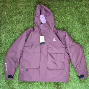 Men's S - Nike ACG PrimaLoft Skull Peak Storm-FIT Burgundy Jacket FV8681 652